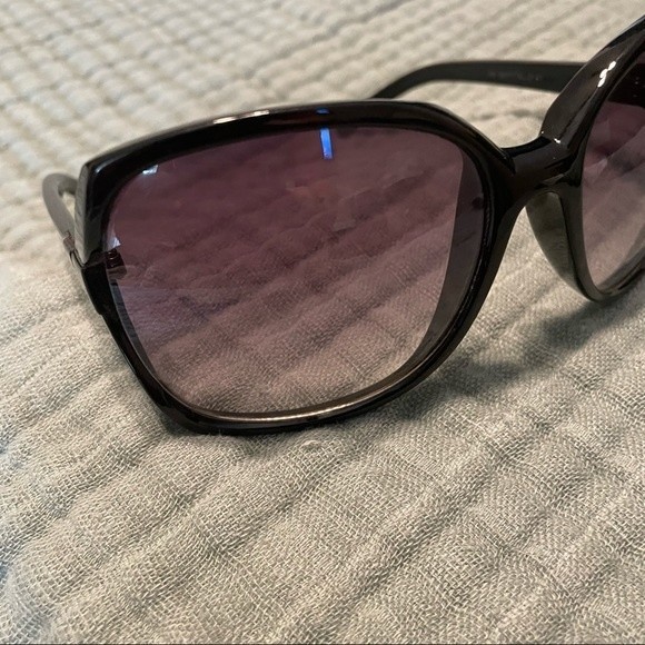 Oversized Fashion Sunglasses - Picture 4 of 4